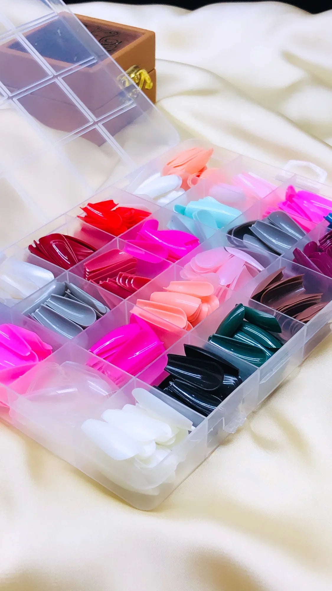 576 Pcs Nail Box
